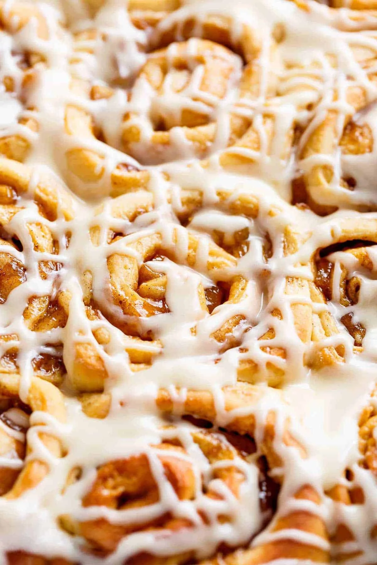 Apple Pie Cinnamon Rolls That Will Hijack Your Whole Week: The Tastiest Upgrade…
